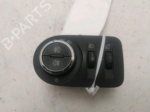 Used Headlight switch OPEL MERIVA B MPV (S10) 1.7 CDTI (75) (110 hp) 27394463