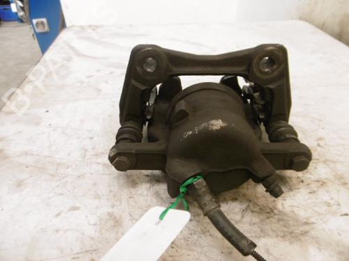 Used Right front brake caliper Right front brake caliper RENAULT CLIO III (BR0/1, CR0/1) 1.5 dCi (C/BR0G, C/BR1G) (68 hp) 15750438 15750438