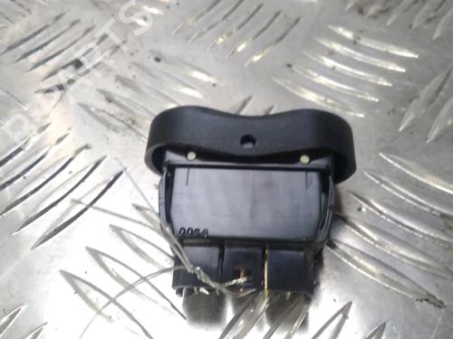 Left front window switch DACIA SANDERO 1.4 MPI LPG | BP13243471I27 