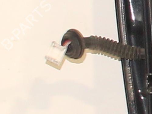 Used Right rear door TOYOTA YARIS (_P9_) 1.4 D-4D (NLP90_, NLP90R) (90 hp) 31284163