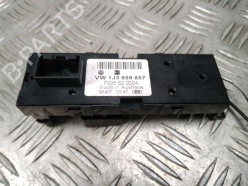 Used Left front window switch Left front window switch SEAT TOLEDO II (1M2) 1.9 TDI (110 hp) 13918372 13918372