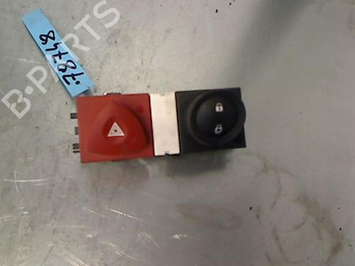 Used Warning switch RENAULT MEGANE II (BM0/1_, CM0/1_) 1.5 dCi (BM1F, CM1F) (86 hp) 15750607