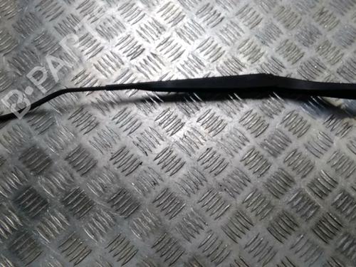 Used Front windshield wiper arm RENAULT MEGANE II (BM0/1_, CM0/1_) 1.6 16V (BM0C, CM0C) (113 hp) 17136822