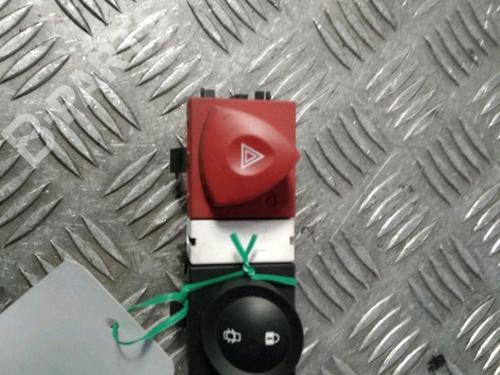 Used Warning switch RENAULT MEGANE II (BM0/1_, CM0/1_) 1.5 dCi (BM1E, CM1E) (106 hp) 11996583