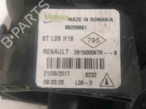 left-front-fog-light-renault-megane-iv-hatchback-b9amn_-2015-28331397 main image