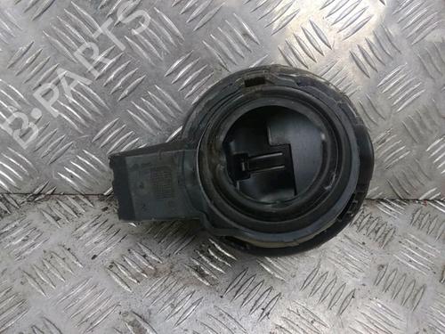 fuel-flap-citroen-c3-picasso-sh_-16-hdi-1517g8-2008-11533480 main image