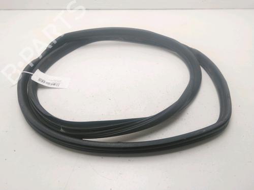 Used Rubber door seal PEUGEOT 308 I (4A_, 4C_) 1.6 HDi (109 hp) 24137695