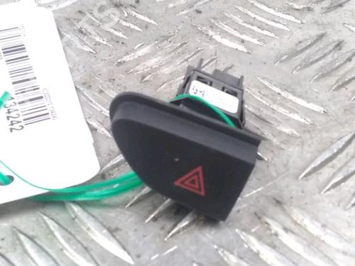 Used Warning switch Warning switch RENAULT CAPTUR I (J5_, H5_) 1.5 dCi 90 (J5N4, J5M5, J5MW, J5M6, J5AL, J5AJ) (90 hp) 13079299 13079299