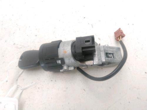 Used Ignition barrel CITROËN C3 I (FC_, FN_) 1.1 i (60 hp) 28331061
