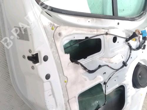 Used Left front door Left front door 37083897 37083897