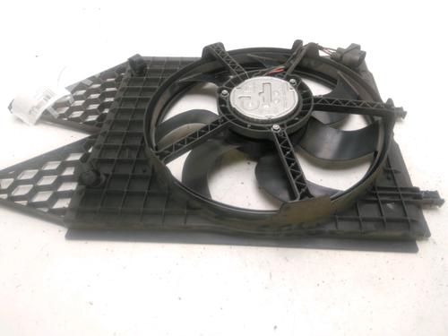 Used Radiator fan AUDI A1 (8X1, 8XK) 1.2 TFSI (86 hp) 28712557