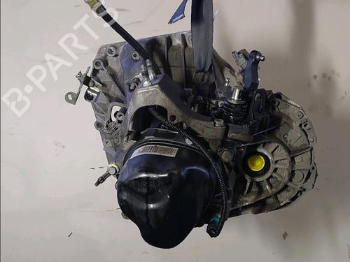 Used Gearbox Gearbox DACIA SANDERO II TCe 90 (B8M1, B8MA, B8AC) (90 hp) 33059038 33059038