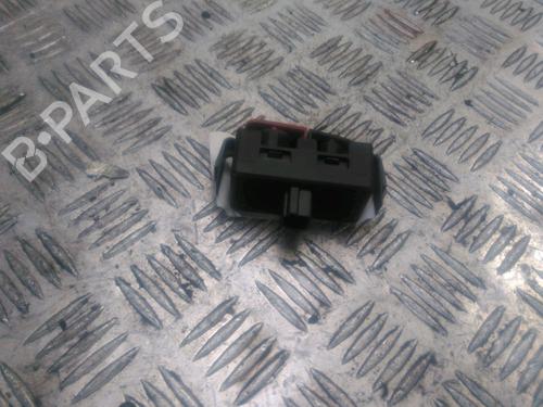 Used Warning switch RENAULT MEGANE III Hatchback (BZ0/1_, B3_) 1.5 dCi (106 hp) 16742190