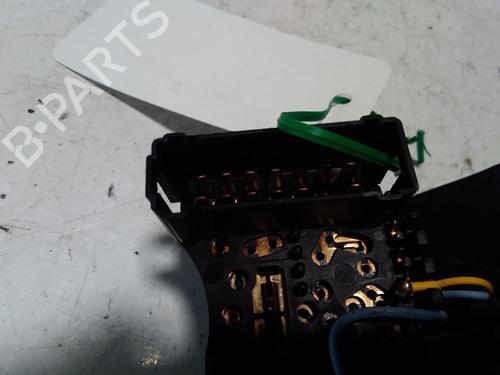 Used Steering column stalk RENAULT CLIO II (BB_, CB_) [1998-2016]  15751171