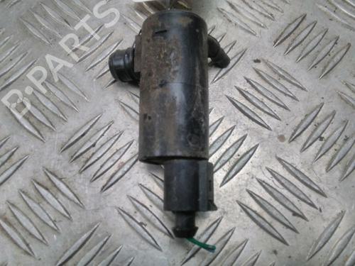 Used Washer pump TOYOTA YARIS (_P9_) 1.4 D-4D (NLP90_, NLP90R) (90 hp) 14904527