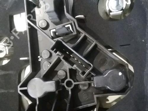 Venstre baglygte BMW 1 (E87) 118 d (122 hp) 15396529