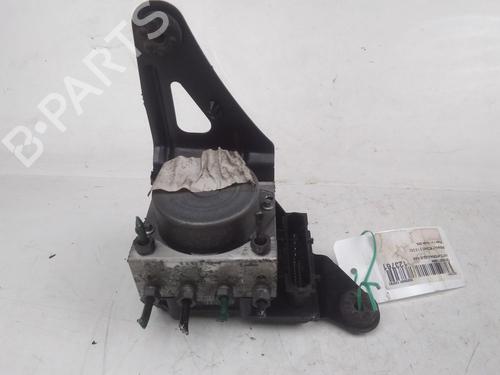 Used ABS pump RENAULT SCÉNIC II (JM0/1_) [2003-2010]  15750210