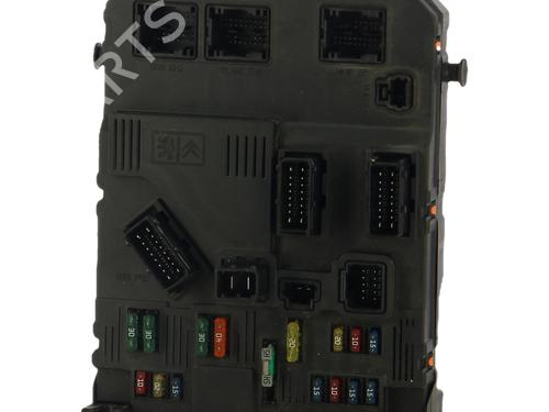 Caja reles / fusibles Caja reles / fusibles PEUGEOT PARTNER MPV (5_, G_) 2.0 HDI (90 hp) 39660178 39660178