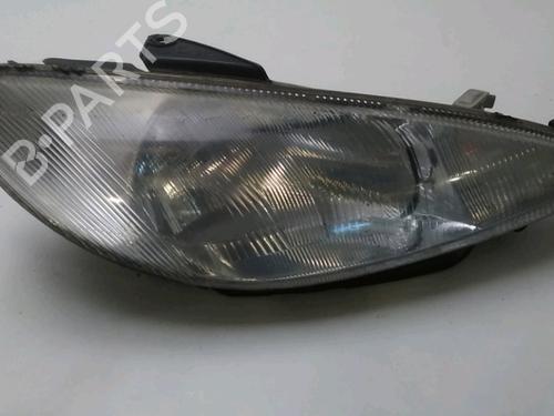 Used Right headlight PEUGEOT 206 Hatchback (2A/C) 1.9 D (69 hp) 18602347