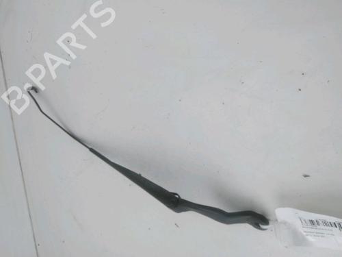 Used Front windshield wiper arm Front windshield wiper arm 39541740 39541740