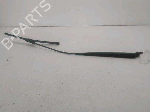 Used Front windshield wiper arm RENAULT CLIO III (BR0/1, CR0/1) 1.5 dCi (88 hp) 28331452