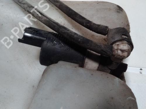 Used Washer pump Washer pump RENAULT MEGANE III Grandtour (KZ0/1) 1.5 dCi (KZ0C, KZ1A) (90 hp) 15760449 15760449