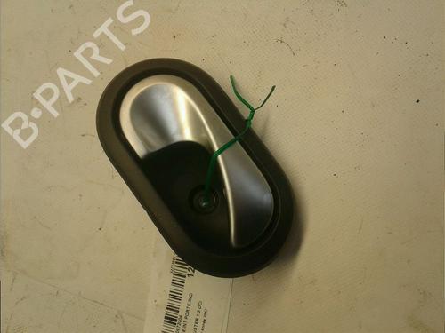 Used Front right interior door handle Front right interior door handle 15754508 15754508