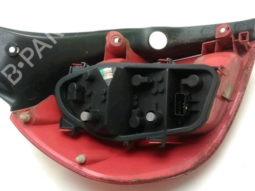 Used Right taillight RENAULT CLIO III (BR0/1, CR0/1) 1.2 16V (BR02, BR0J, BR11, CR02, CR0J, CR11) (75 hp) 17910208
