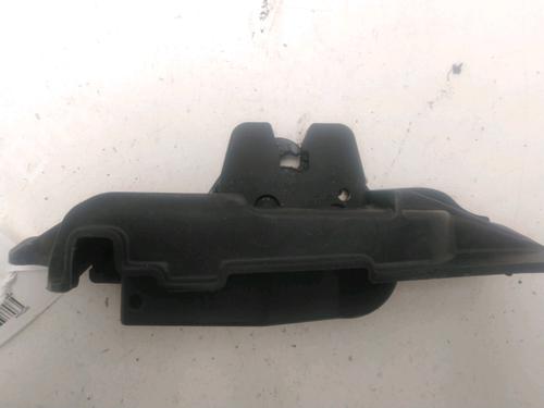 Used Tailgate lock CITROËN C2 (JM_) 1.4 (73 hp) 24651561