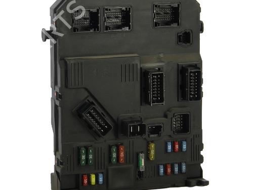Used Fuse box Fuse box 36959159 36959159