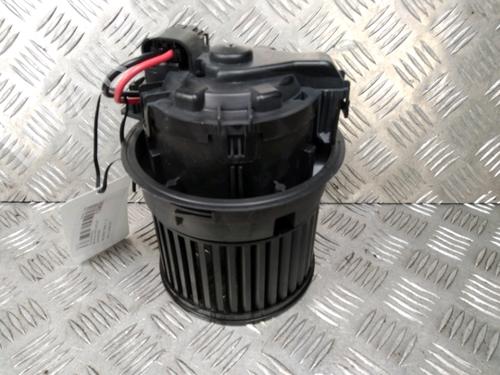 Heater blower motor PEUGEOT 2008 I (CU_) 1.2 THP 110 / PureTech 110 | BP13078682M62 