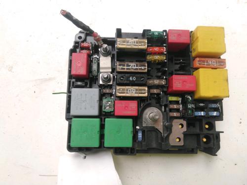 Used Fuse box Fuse box PEUGEOT 208 I (CA_, CC_) 1.2 VTI 82 (82 hp) 20243845 20243845