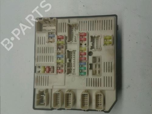 Used Fuse box RENAULT MEGANE III Hatchback (BZ0/1_, B3_) 1.5 dCi (BZ09, BZ0D, BZ1W, BZ29, BZ14) (110 hp) 11533671