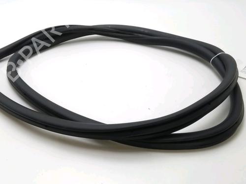 Used Rubber door seal PEUGEOT 308 II (LB_, LP_, LW_, LH_, L3_) 1.5 BlueHDi 130 (131 hp) 18478113