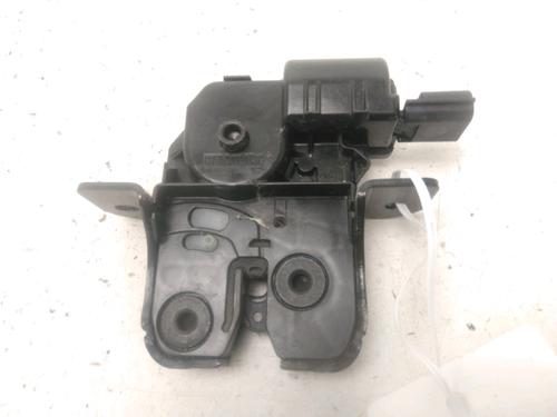 Used Tailgate lock DACIA DUSTER (HM_) 1.5 dCi 115 (HMAD) (116 hp) 29046778