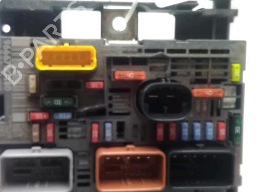 Used Fuse box Fuse box PEUGEOT PARTNER Box Body/MPV 1.6 HDi (75 hp) 33998057 33998057