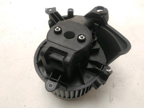 Used Heater blower motor FIAT DOBLO Cargo (263_) 1.6 D Multijet (263WXD1B, 263WXR1B, 263WXX1B, 263ZXD1B,... (105 hp) 21523026