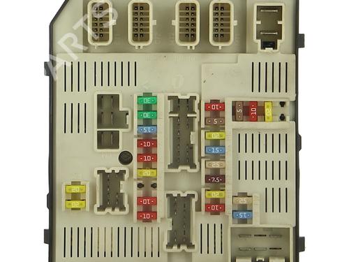 Used Fuse box Fuse box 38077364 38077364