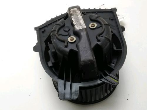 Used Heater blower motor RENAULT SCÉNIC II (JM0/1_) 1.5 dCi (JM0F) (82 hp) 17996740