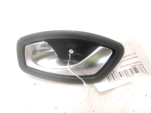 Venstre fortil invendig håndtag RENAULT CAPTUR I (J5_, H5_) 0.9 TCe 90 (90 hp) 29551591