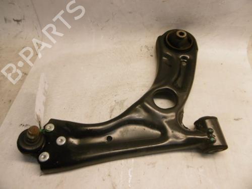 Used Right front suspension arm CHEVROLET AVEO Saloon (T300) [2011-2025]  15749688