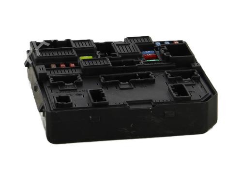Fuse box NISSAN QASHQAI II (J11, J11_) 1.2 DIG-T | BP32400002E1