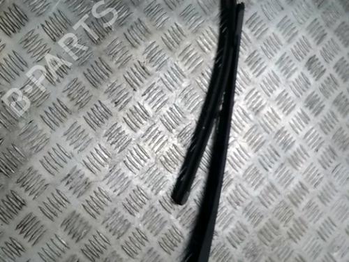 Used Front windshield wiper arm CITROËN C4 I (LC_) 1.6 HDi (90 hp) 17068257