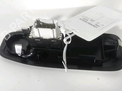 Used Switch Switch PEUGEOT 208 I (CA_, CC_) 1.6 HDi / BlueHDi 75 (75 hp) 21227147 21227147