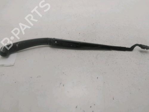 Used Front windshield wiper arm KIA SPORTAGE IV (QL, QLE) 1.7 CRDi (141 hp) 29046815