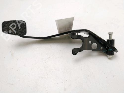 Used Break pedal FORD ECOSPORT 1.0 EcoBoost (125 hp) 30482954