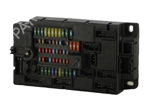 Used Fuse box Fuse box 38314047 38314047