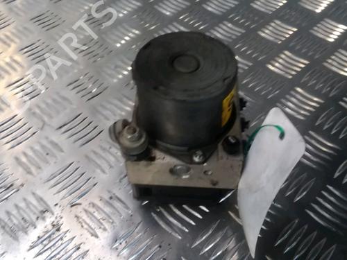 Used ABS pump HYUNDAI i30 (FD) 1.6 CRDi (90 hp) 13079167