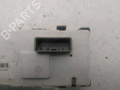 display-monitor-renault-megane-iii-hatchback-bz01_-b3_-2008-24945588 main image