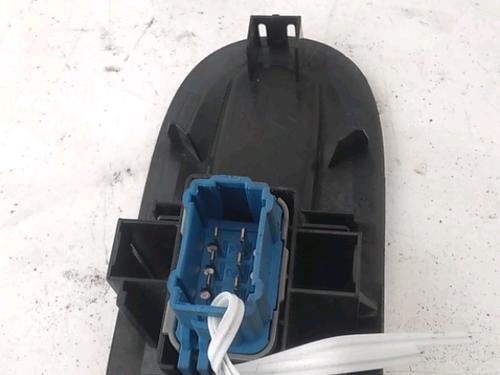 Switch RENAULT MASTER III Van (FV) 2.3 dCi 125 RWD (FV0C, FV0D, FV0H, FV0J, FV0A, FV0K) | BP37480277I30 - Image 2